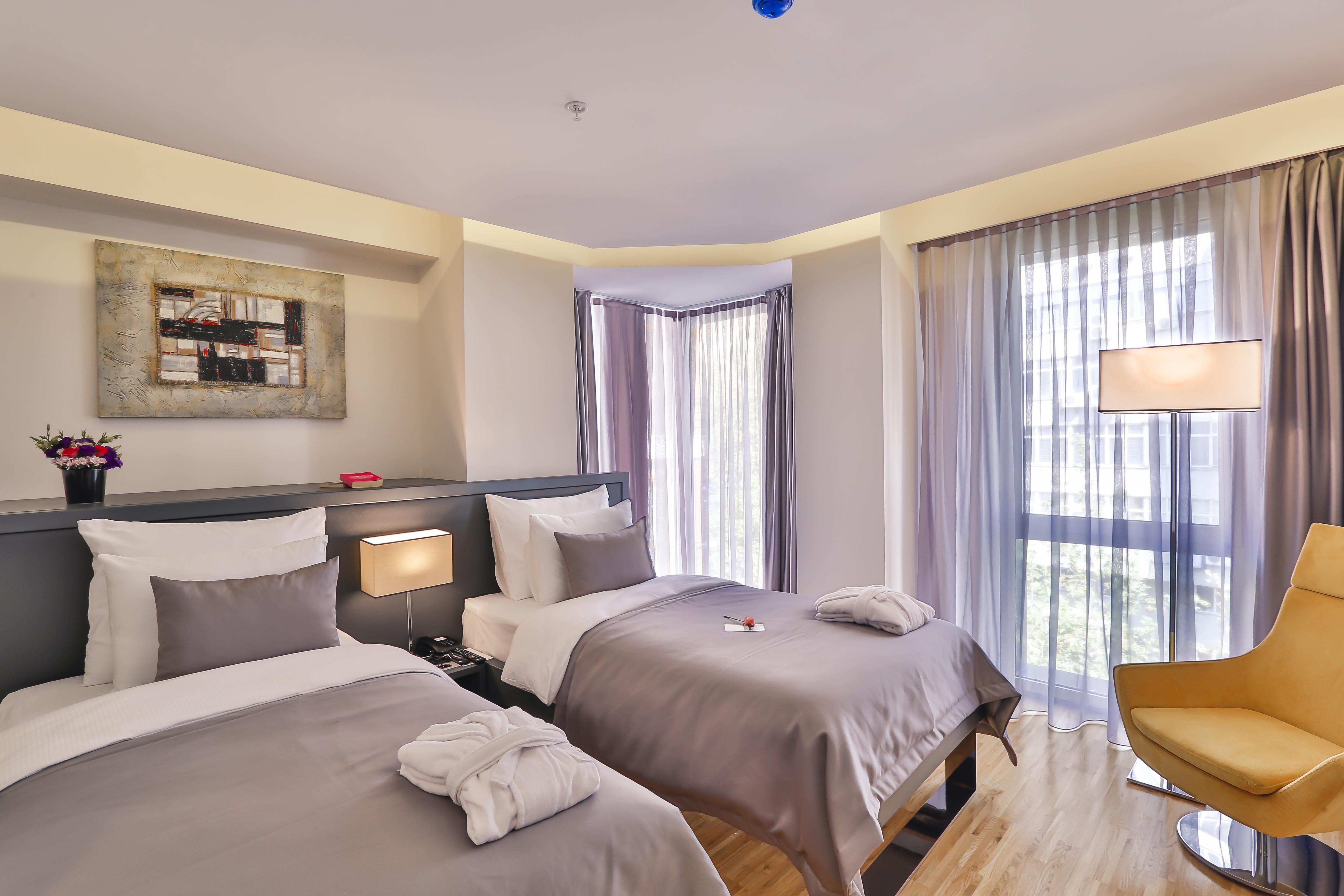 Business Life Hotel Istanbul Bagian luar foto