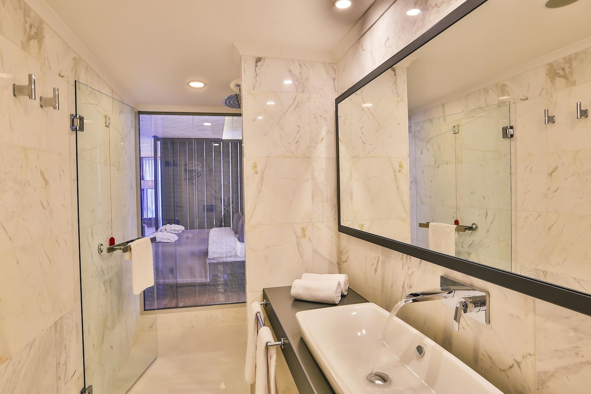 Business Life Hotel Istanbul Bagian luar foto