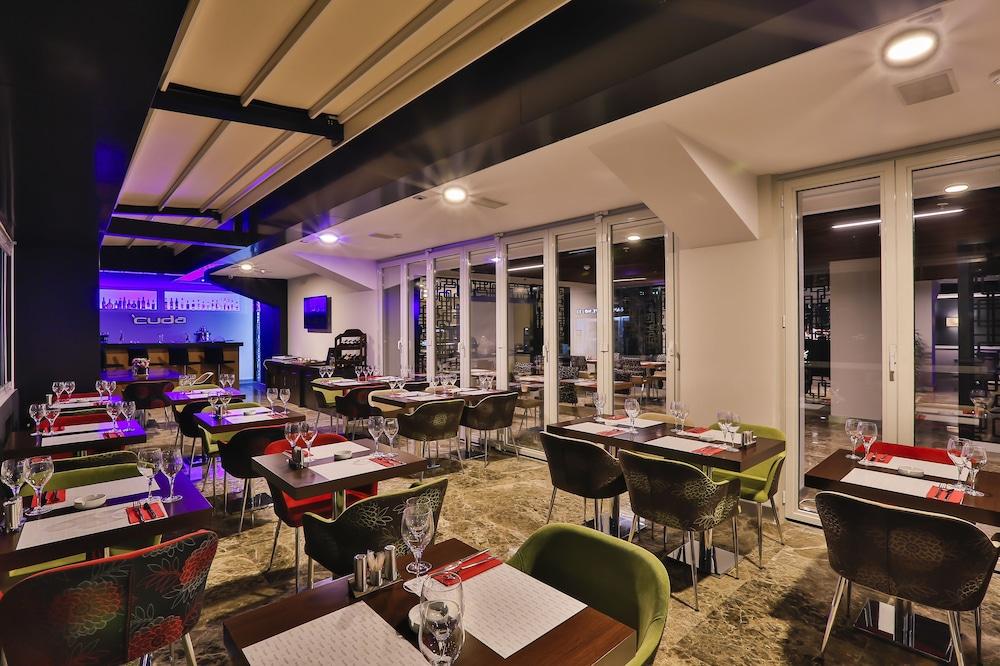 Business Life Hotel Istanbul Bagian luar foto