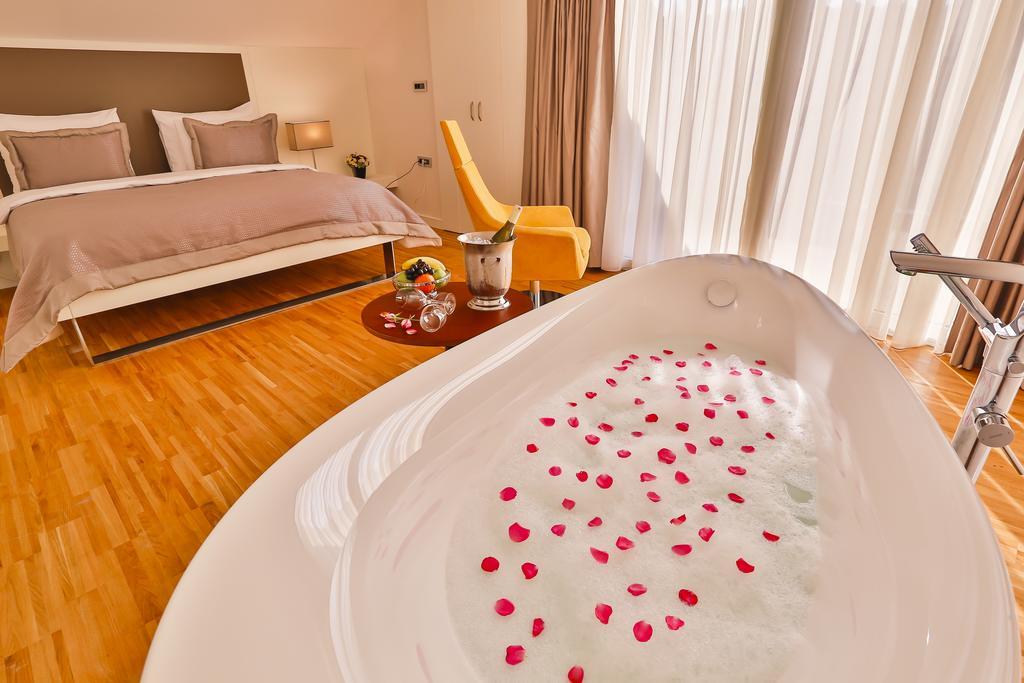 Business Life Hotel Istanbul Bagian luar foto