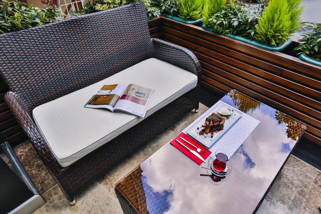 Business Life Hotel Istanbul Bagian luar foto